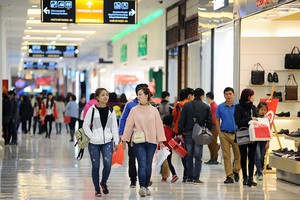 Tăng tốc phục hồi: Phải "kích" vào tiêu dùng và đầu tư tư nhân 